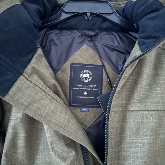 NEW! Canada Goose Men’s Rossland Bomber - Picture 5 of 11